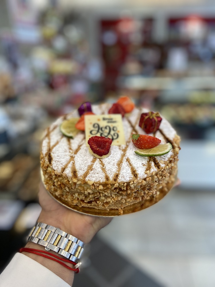 patisserie nice-patissier saint-laurent-du-var-chocolaterie la trinite-sandwicherie villefranche-sur-mer-gateau personnalise alpes maritimes-creation de gateau drap